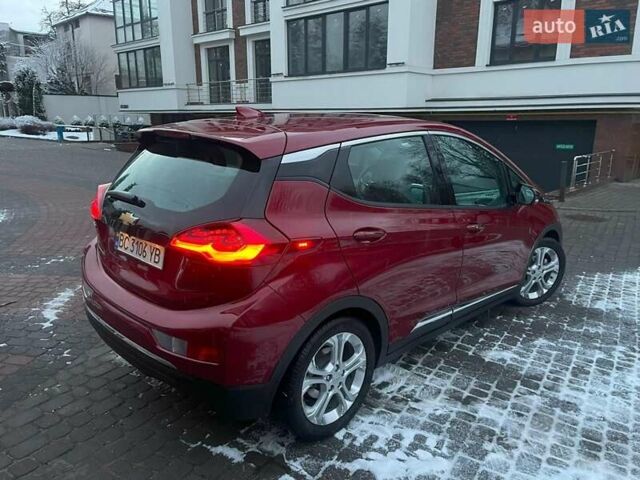 Красный Шевроле Bolt EV, объемом двигателя 0 л и пробегом 66 тыс. км за 15999 $, фото 5 на Automoto.ua