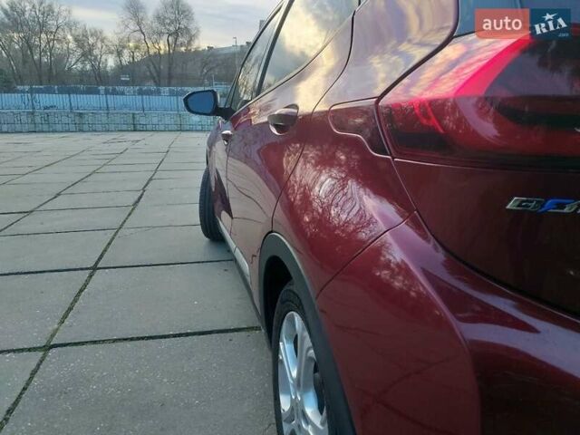 Красный Шевроле Bolt EV, объемом двигателя 0 л и пробегом 25 тыс. км за 16900 $, фото 5 на Automoto.ua