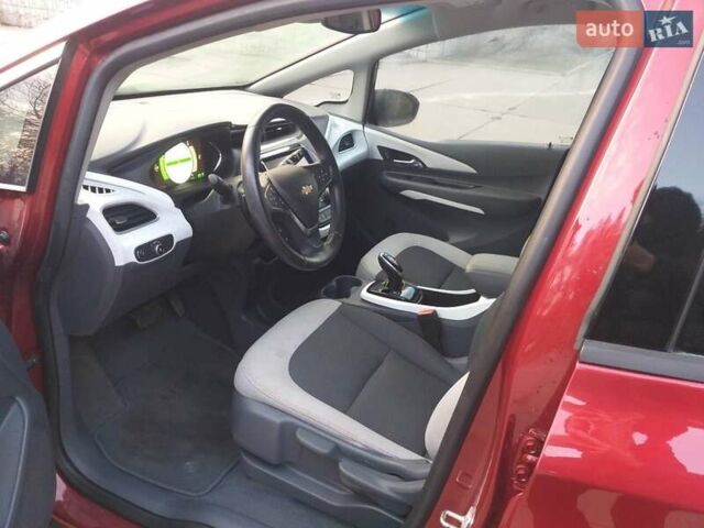 Красный Шевроле Bolt EV, объемом двигателя 0 л и пробегом 25 тыс. км за 16900 $, фото 10 на Automoto.ua