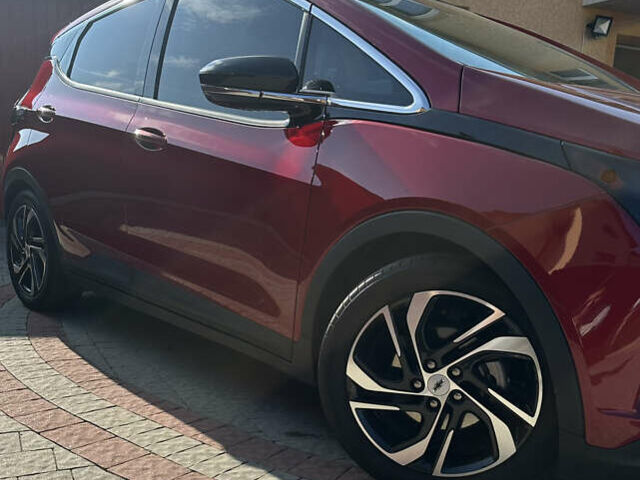 Шевроле Bolt EV 2022 в Тернополе на Automoto.ua Красный Шевроле Bolt EV, объемом двигателя 0 л и пробегом 59 тыс. км за 15500 $, фото 5 на Automoto.ua