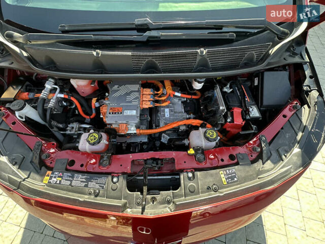 Шевроле Bolt EV 2022 в Тернополе на Automoto.ua Красный Шевроле Bolt EV, объемом двигателя 0 л и пробегом 59 тыс. км за 15500 $, фото 21 на Automoto.ua
