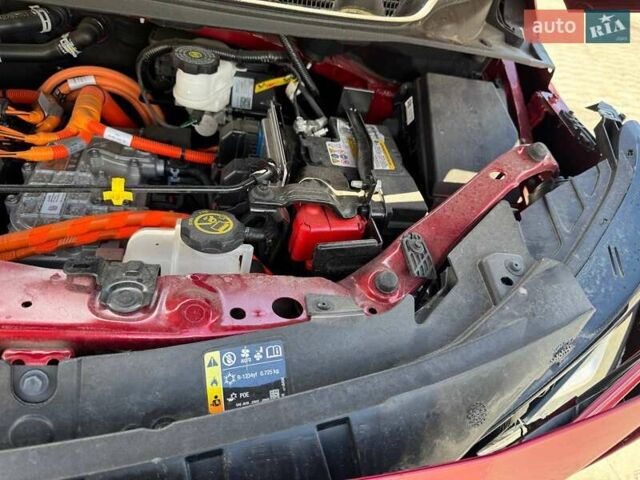 Красный Шевроле Bolt EV, объемом двигателя 0 л и пробегом 32 тыс. км за 12299 $, фото 17 на Automoto.ua