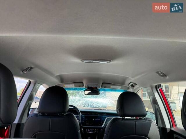 Красный Шевроле Bolt EV, объемом двигателя 0 л и пробегом 32 тыс. км за 12299 $, фото 30 на Automoto.ua
