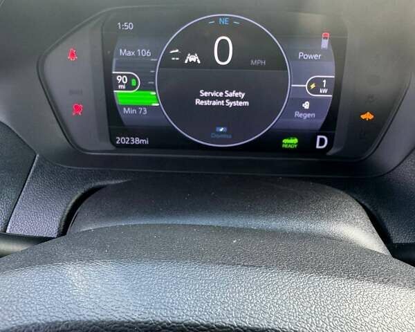 Красный Шевроле Bolt EV, объемом двигателя 0 л и пробегом 32 тыс. км за 12299 $, фото 36 на Automoto.ua