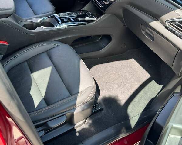 Красный Шевроле Bolt EV, объемом двигателя 0 л и пробегом 32 тыс. км за 12299 $, фото 26 на Automoto.ua