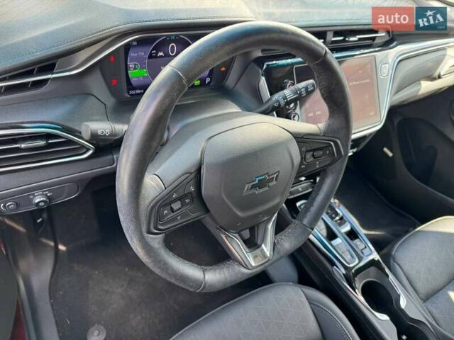 Красный Шевроле Bolt EV, объемом двигателя 0 л и пробегом 32 тыс. км за 12299 $, фото 22 на Automoto.ua