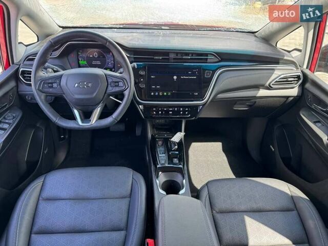 Красный Шевроле Bolt EV, объемом двигателя 0 л и пробегом 32 тыс. км за 12299 $, фото 21 на Automoto.ua