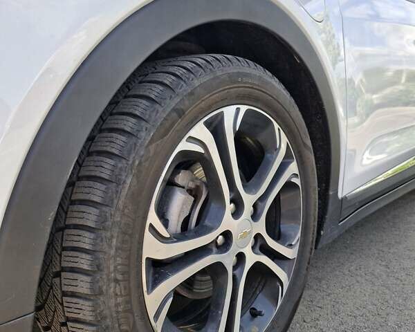 Шевроле Bolt EV, объемом двигателя 0 л и пробегом 85 тыс. км за 13300 $, фото 8 на Automoto.ua