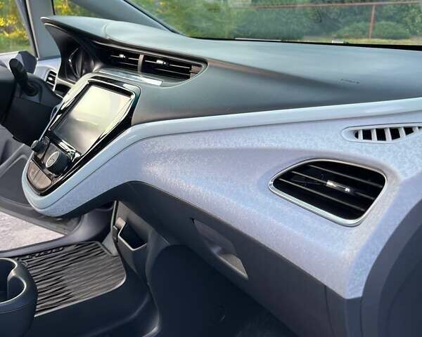 Шевроле Bolt EV, объемом двигателя 0 л и пробегом 30 тыс. км за 19300 $, фото 7 на Automoto.ua