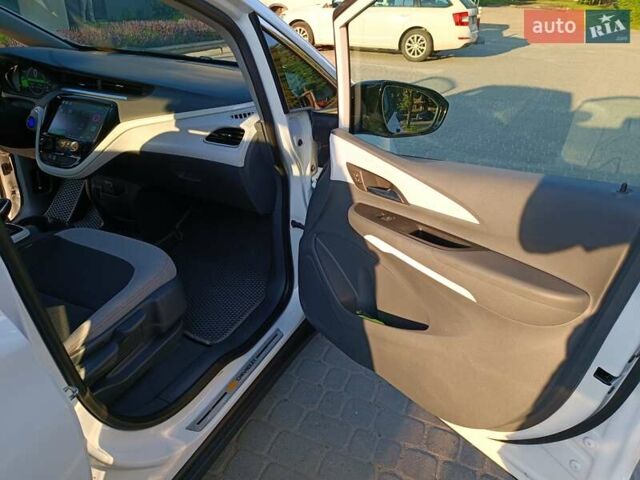 Шевроле Bolt EV, объемом двигателя 0 л и пробегом 53 тыс. км за 23900 $, фото 26 на Automoto.ua