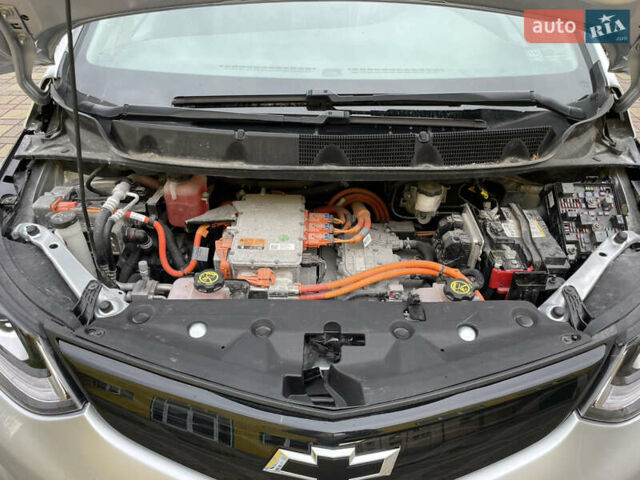 Шевроле Bolt EV, объемом двигателя 0 л и пробегом 33 тыс. км за 17900 $, фото 52 на Automoto.ua