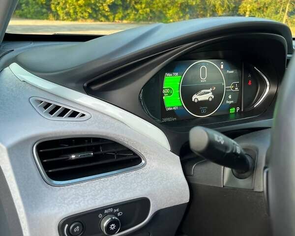 Шевроле Bolt EV, объемом двигателя 0 л и пробегом 30 тыс. км за 19300 $, фото 15 на Automoto.ua