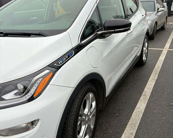 Шевроле Bolt EV, объемом двигателя 0 л и пробегом 22 тыс. км за 16300 $, фото 4 на Automoto.ua