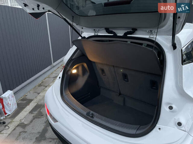 Шевроле Bolt EV, объемом двигателя 0 л и пробегом 26 тыс. км за 17550 $, фото 30 на Automoto.ua