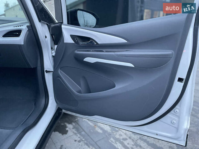 Шевроле Bolt EV, объемом двигателя 0 л и пробегом 26 тыс. км за 17550 $, фото 27 на Automoto.ua