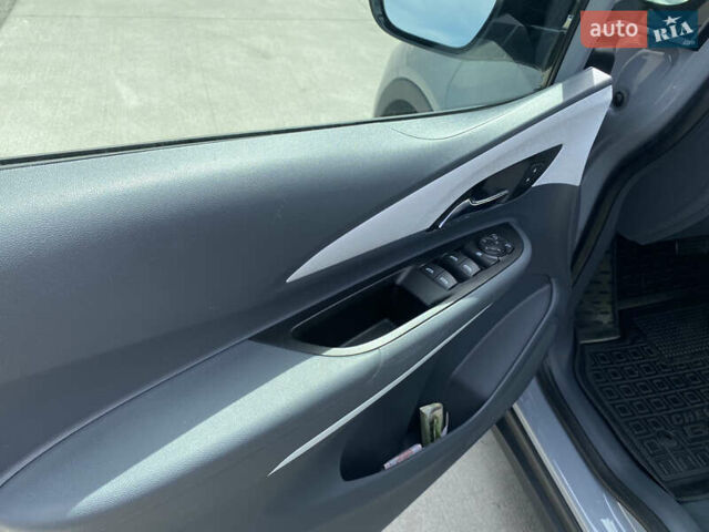 Шевроле Bolt EV, объемом двигателя 0 л и пробегом 45 тыс. км за 19000 $, фото 15 на Automoto.ua