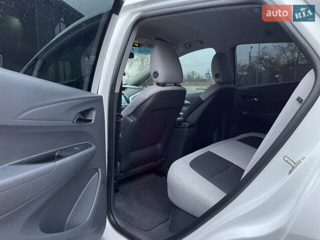 Шевроле Bolt EV, объемом двигателя 0 л и пробегом 26 тыс. км за 17550 $, фото 28 на Automoto.ua
