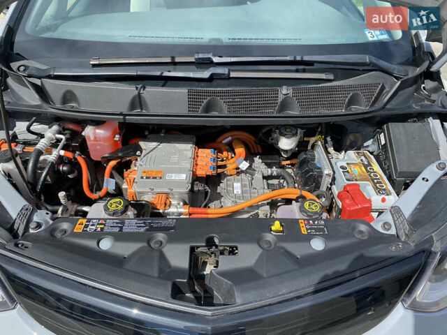 Шевроле Bolt EV, объемом двигателя 0 л и пробегом 45 тыс. км за 19000 $, фото 32 на Automoto.ua