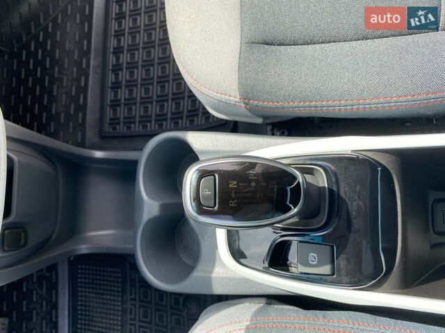 Шевроле Bolt EV, объемом двигателя 0 л и пробегом 45 тыс. км за 19000 $, фото 18 на Automoto.ua