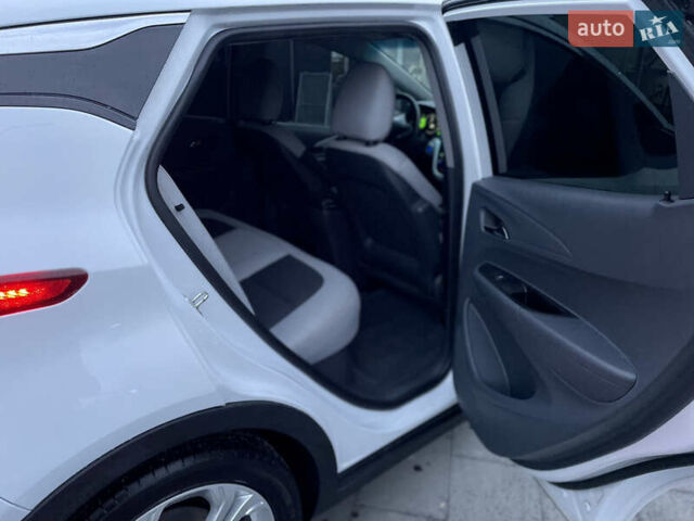 Шевроле Bolt EV, объемом двигателя 0 л и пробегом 26 тыс. км за 17550 $, фото 25 на Automoto.ua