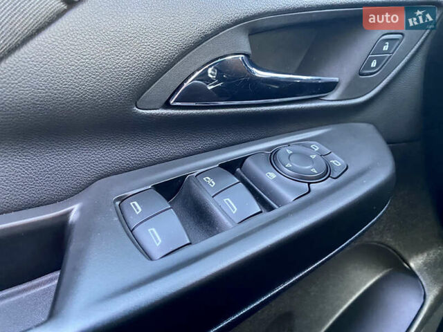 Шевроле Bolt EV, объемом двигателя 0 л и пробегом 25 тыс. км за 17300 $, фото 7 на Automoto.ua