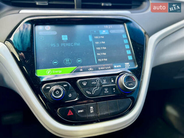 Сірий Шевроле Bolt EV, об'ємом двигуна 0 л та пробігом 174 тис. км за 14300 $, фото 17 на Automoto.ua