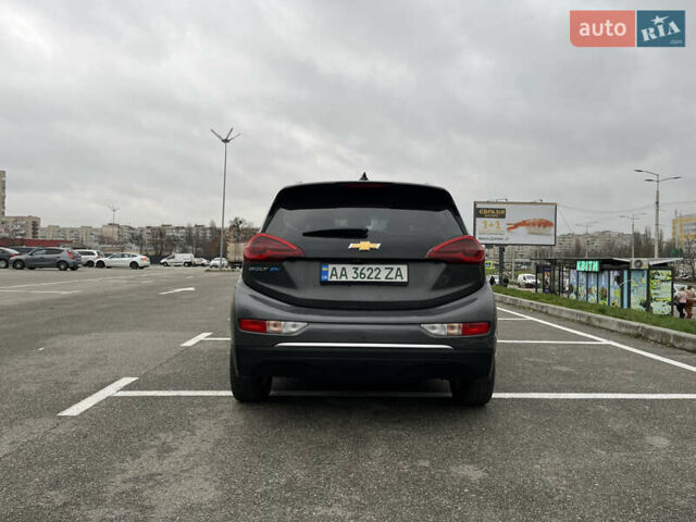 Сірий Шевроле Bolt EV, об'ємом двигуна 0 л та пробігом 164 тис. км за 12500 $, фото 4 на Automoto.ua