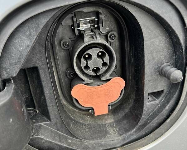 Серый Шевроле Bolt EV, объемом двигателя 0 л и пробегом 98 тыс. км за 15500 $, фото 23 на Automoto.ua