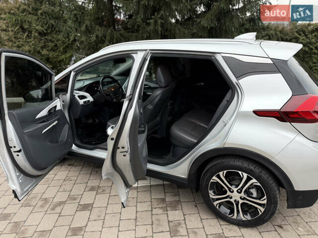 Серый Шевроле Bolt EV, объемом двигателя 0 л и пробегом 207 тыс. км за 12900 $, фото 7 на Automoto.ua