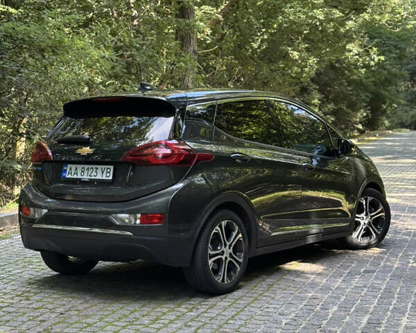Серый Шевроле Bolt EV, объемом двигателя 0 л и пробегом 110 тыс. км за 14200 $, фото 3 на Automoto.ua