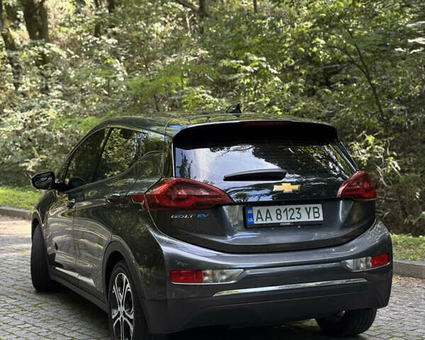 Серый Шевроле Bolt EV, объемом двигателя 0 л и пробегом 110 тыс. км за 14200 $, фото 2 на Automoto.ua