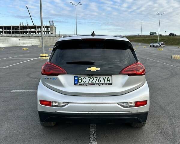 Серый Шевроле Bolt EV, объемом двигателя 0 л и пробегом 98 тыс. км за 15500 $, фото 7 на Automoto.ua