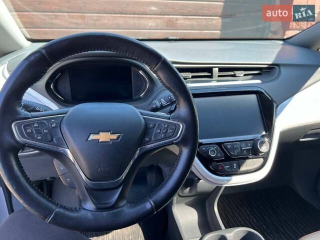 Серый Шевроле Bolt EV, объемом двигателя 0 л и пробегом 63 тыс. км за 13850 $, фото 11 на Automoto.ua