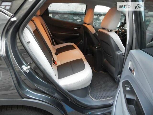 Сірий Шевроле Bolt EV, об'ємом двигуна 0 л та пробігом 112 тис. км за 13700 $, фото 7 на Automoto.ua