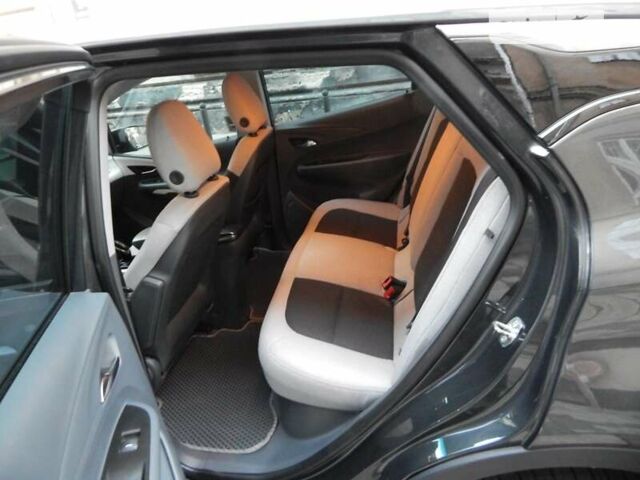 Сірий Шевроле Bolt EV, об'ємом двигуна 0 л та пробігом 112 тис. км за 13700 $, фото 9 на Automoto.ua
