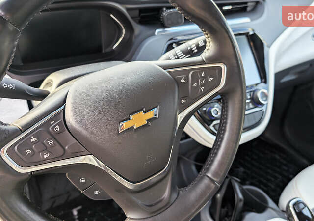 Серый Шевроле Bolt EV, объемом двигателя 0 л и пробегом 89 тыс. км за 16230 $, фото 18 на Automoto.ua