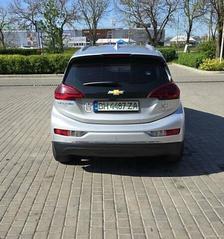 Серый Шевроле Bolt EV, объемом двигателя 0 л и пробегом 164 тыс. км за 12200 $, фото 4 на Automoto.ua
