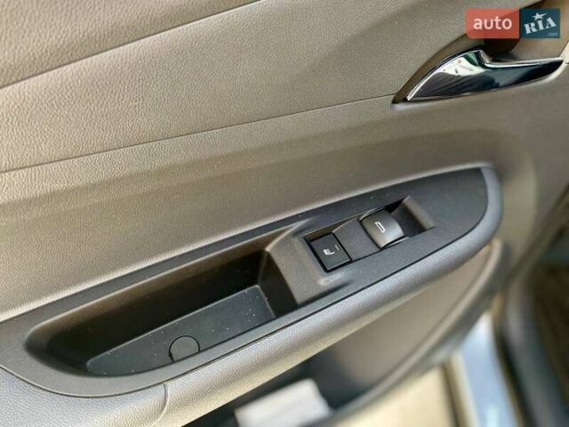 Серый Шевроле Bolt EV, объемом двигателя 0 л и пробегом 57 тыс. км за 17490 $, фото 35 на Automoto.ua