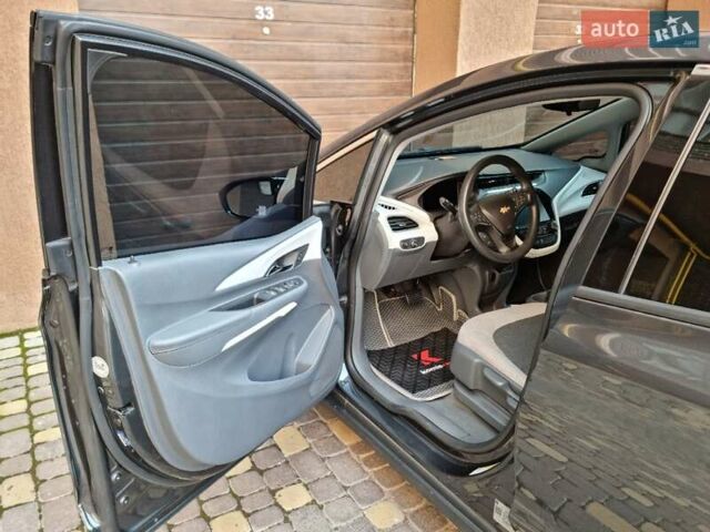 Серый Шевроле Bolt EV, объемом двигателя 0 л и пробегом 181 тыс. км за 13999 $, фото 34 на Automoto.ua