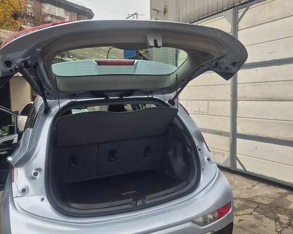 Серый Шевроле Bolt EV, объемом двигателя 0 л и пробегом 179 тыс. км за 15500 $, фото 7 на Automoto.ua