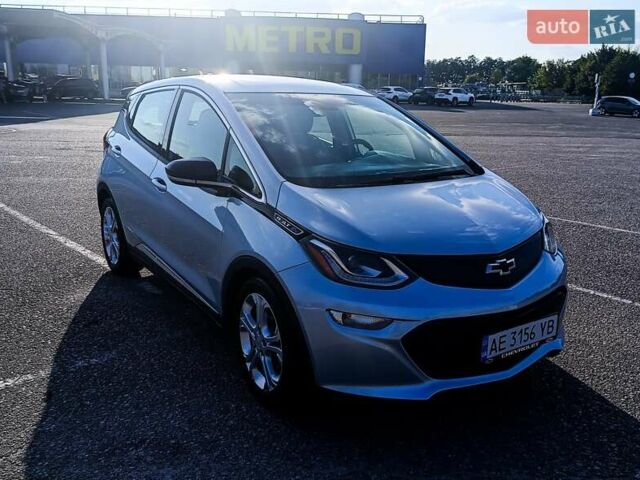 Серый Шевроле Bolt EV, объемом двигателя 0 л и пробегом 96 тыс. км за 13800 $, фото 8 на Automoto.ua