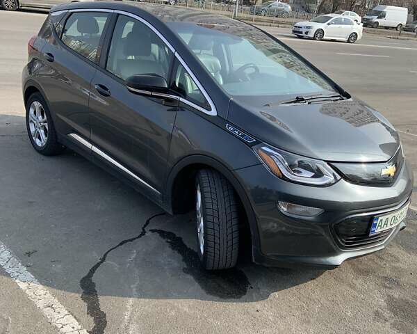 Серый Шевроле Bolt EV, объемом двигателя 0 л и пробегом 92 тыс. км за 16500 $, фото 2 на Automoto.ua
