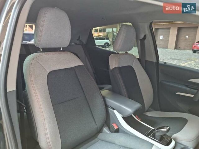 Серый Шевроле Bolt EV, объемом двигателя 0 л и пробегом 181 тыс. км за 13999 $, фото 59 на Automoto.ua