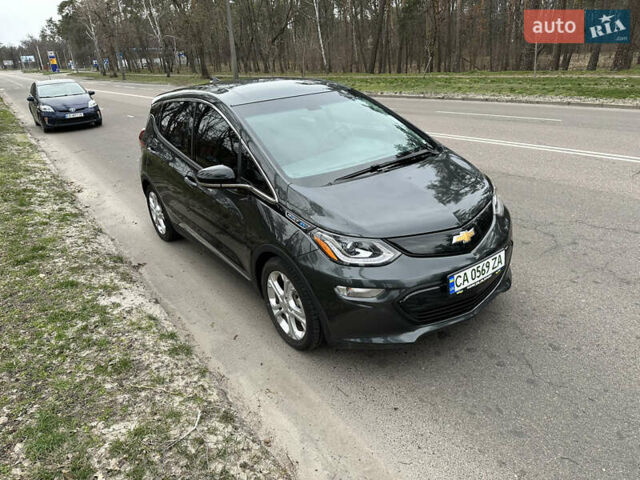 Сірий Шевроле Bolt EV, об'ємом двигуна 0 л та пробігом 96 тис. км за 18200 $, фото 2 на Automoto.ua