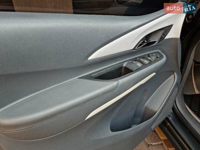 Сірий Шевроле Bolt EV, об'ємом двигуна 0 л та пробігом 181 тис. км за 13999 $, фото 35 на Automoto.ua