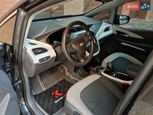 Серый Шевроле Bolt EV, объемом двигателя 0 л и пробегом 181 тыс. км за 13999 $, фото 37 на Automoto.ua