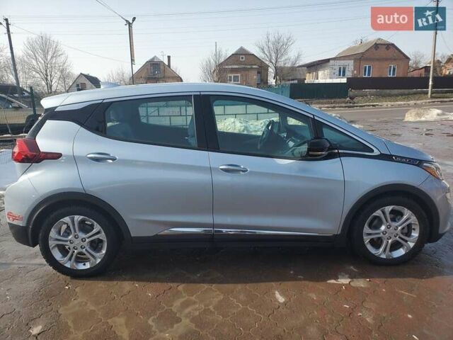 Серый Шевроле Bolt EV, объемом двигателя 0 л и пробегом 75 тыс. км за 14900 $, фото 3 на Automoto.ua