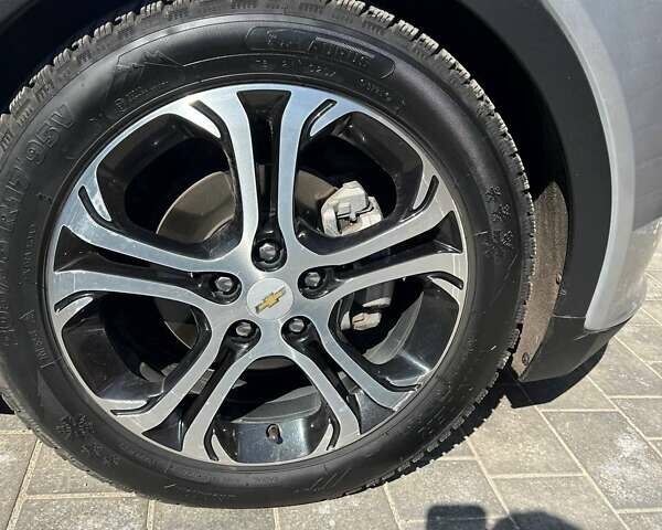 Серый Шевроле Bolt EV, объемом двигателя 0 л и пробегом 63 тыс. км за 13850 $, фото 14 на Automoto.ua