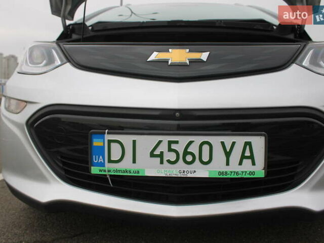 Серый Шевроле Bolt EV, объемом двигателя 0 л и пробегом 135 тыс. км за 15300 $, фото 5 на Automoto.ua