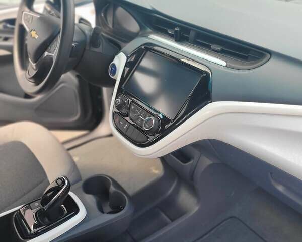 Серый Шевроле Bolt EV, объемом двигателя 0 л и пробегом 115 тыс. км за 18900 $, фото 16 на Automoto.ua